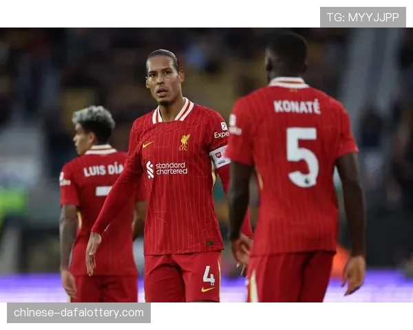 利物浦尝试多种阵型应对，后腰回撤三后卫扰乱对手人盯人体系